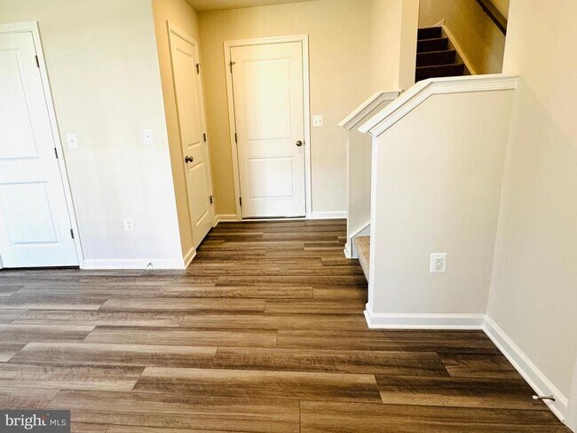 Building Photo - 12 BROOKFIELD Mews