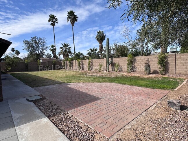 Building Photo - 4428 E Joan De Arc Ave