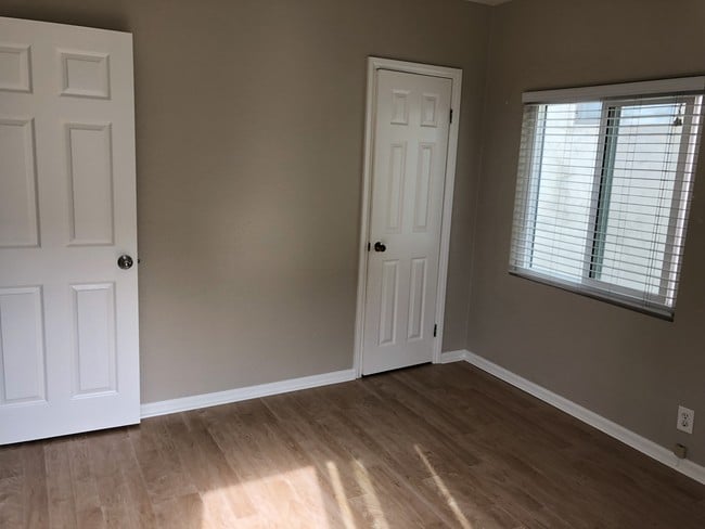 1st Bedroom - 3615 Vista Dr
