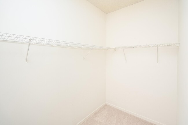 Building Photo - 4020 Grande Vista Blvd