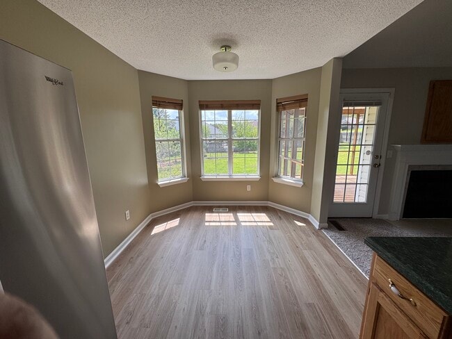 Primary Photo - 5708 Sunburst Ct