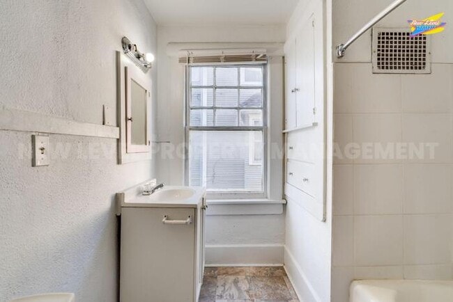 Building Photo - 339 N Holyoke Pl