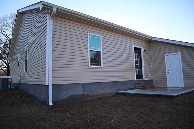 Building Photo - 1506 S Taylor St