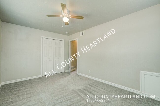 Building Photo - 3921 NW 51st St