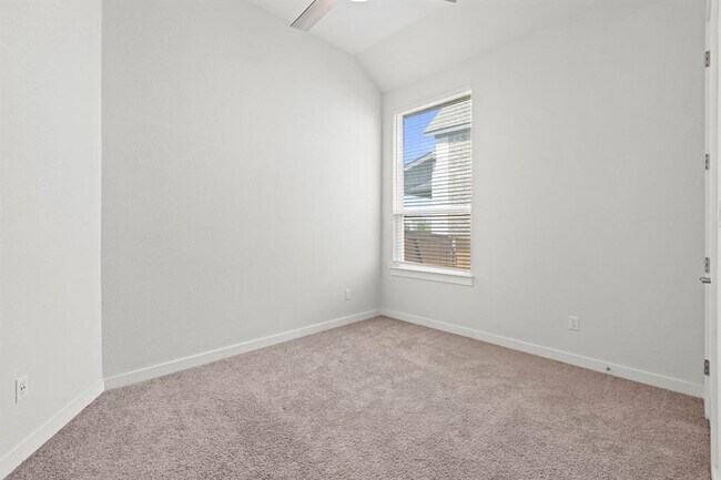 Building Photo - 1204 Texas Ash Ln
