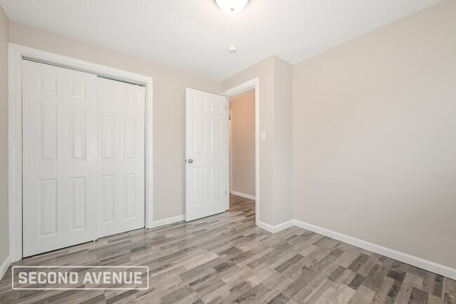 Building Photo - 219 Garden City Dr