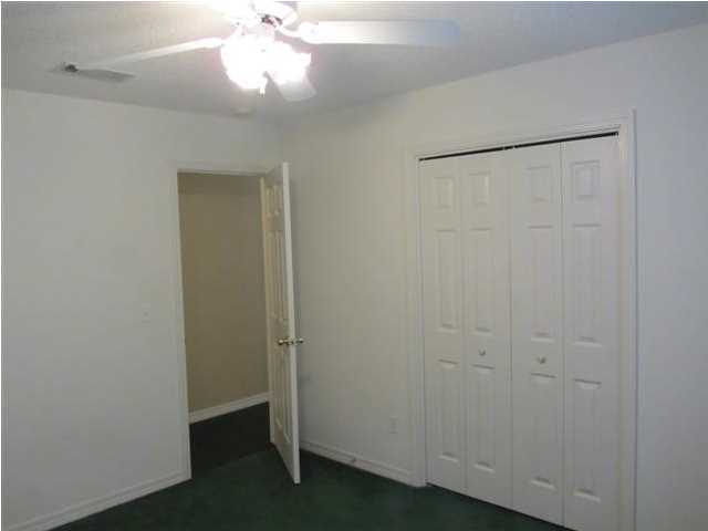 Building Photo - 5410 Spruce St