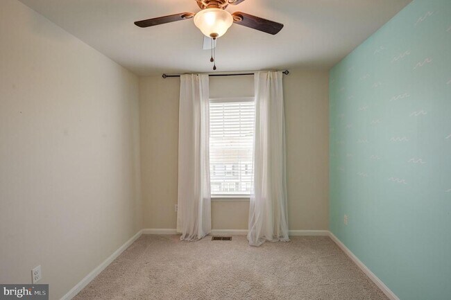 Building Photo - 5059 Silver Oak Dr