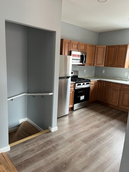 Kitchen - 41 Henry St