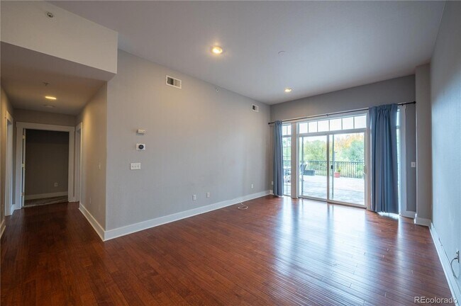 Building Photo - 6000 W Floyd Ave