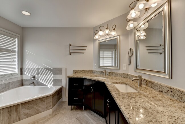 Building Photo - 12270 Osprey Dr