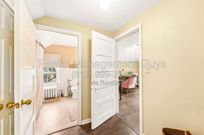 Building Photo - 1074 Euclid St