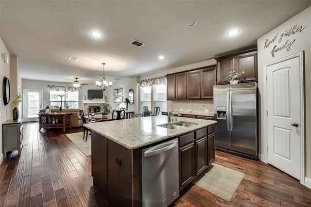 Building Photo - 1325 Realoaks Dr