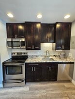 Building Photo - 4073 Spruce Way