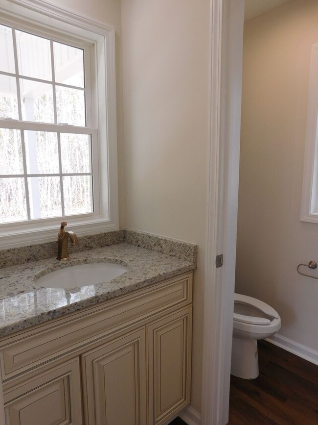 Building Photo - 160 Alexander Wy S