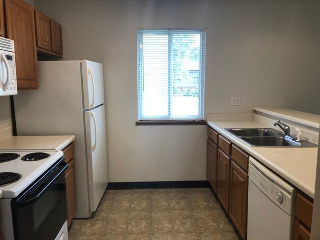 Building Photo - 1401 N. Dakota