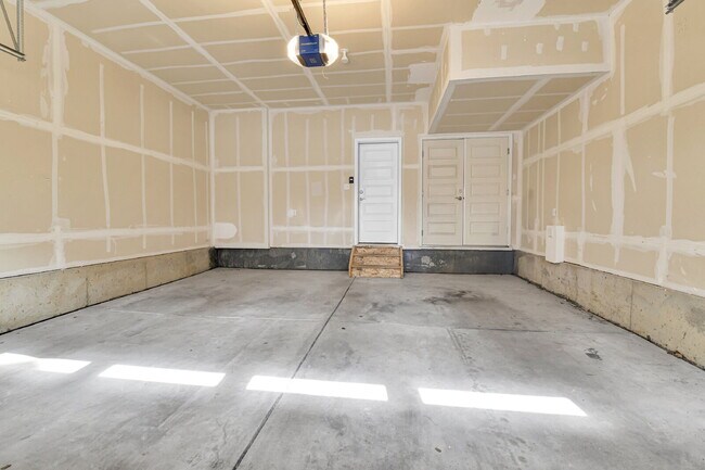 Building Photo - $2,775 - 3 Bed, 2.5 Bath Home in Aurora wi...