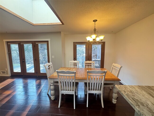 Building Photo - 41 Kenilworth Rd