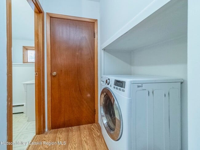 Building Photo - 30 Redwood Rd