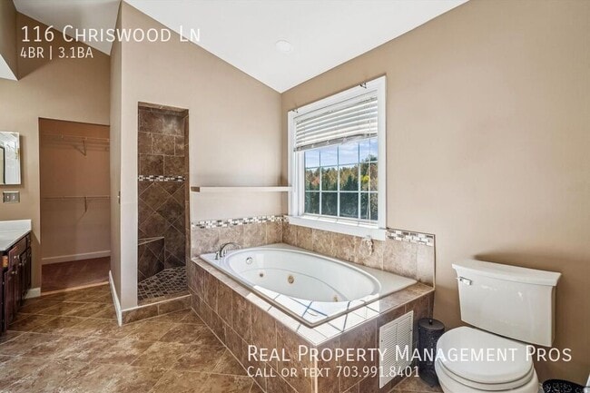 Building Photo - 116 Chriswood Ln