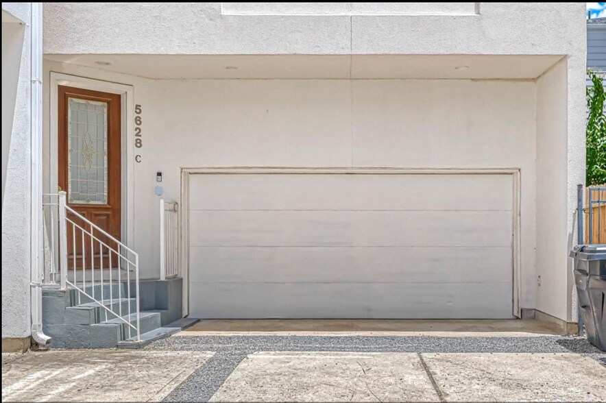 Building Photo - 5628 Kiam St