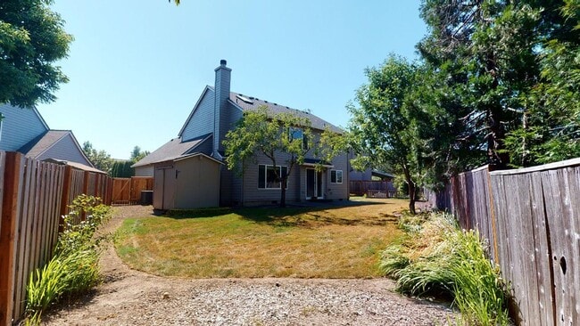 Building Photo - Wilsonville - Newly Updated 4 Bed + Bonus, Central Air, Cul-De-Sac!