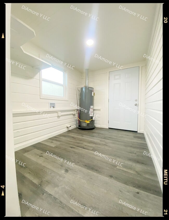 Building Photo - 2-212 High St