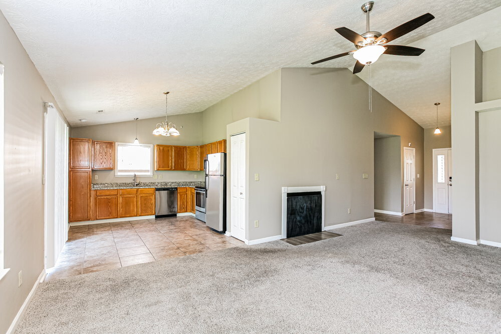 Building Photo - 748 Hollowood Ln