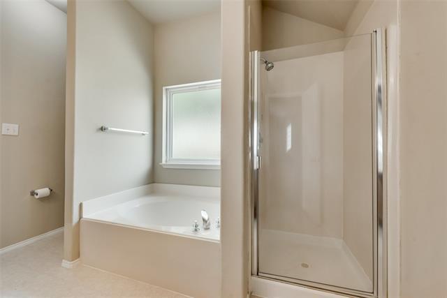 Building Photo - 2509 Persimmon Dr