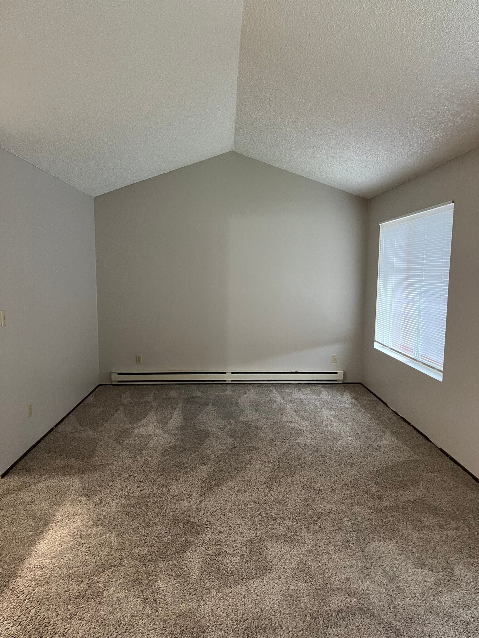 Building Photo - 328 91st Ave NE