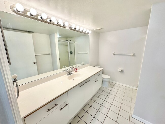 Building Photo - 7773 Jewel Ln