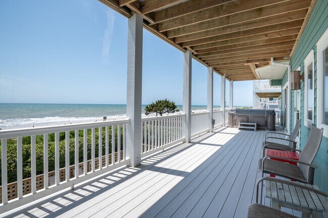 Building Photo - RENT MONTHLY THIS AMAZING HOME THIS OFF-SEASON