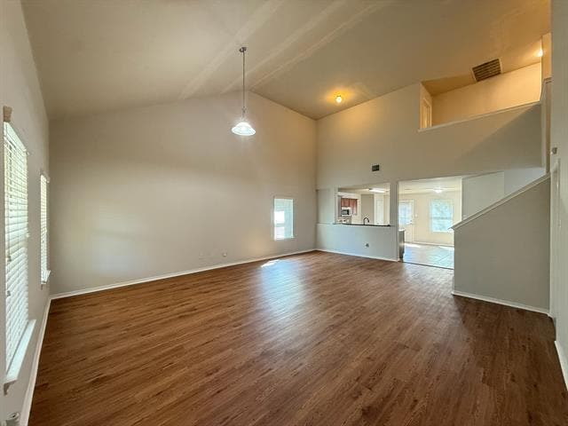 Building Photo - 701 Westwood Ct