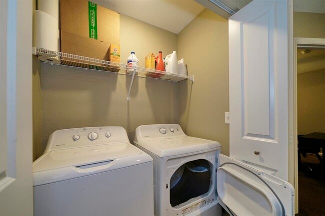 Building Photo - 1992 Greencastle Ln