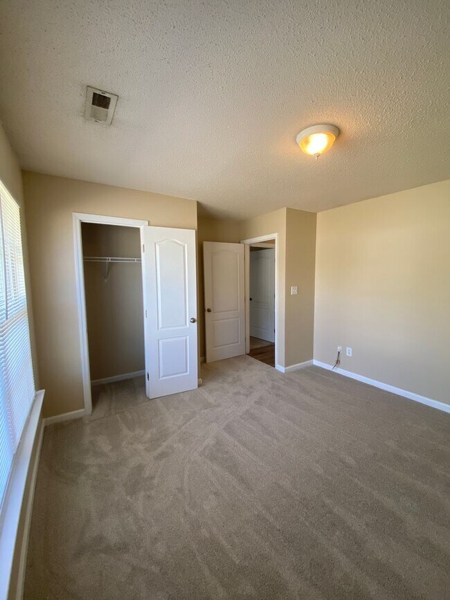 Building Photo - Available For Immediate Move-In!