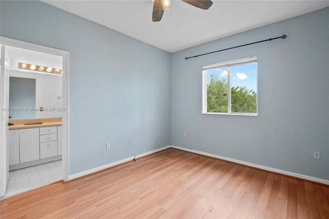 Building Photo - 6455 Catalina Ln