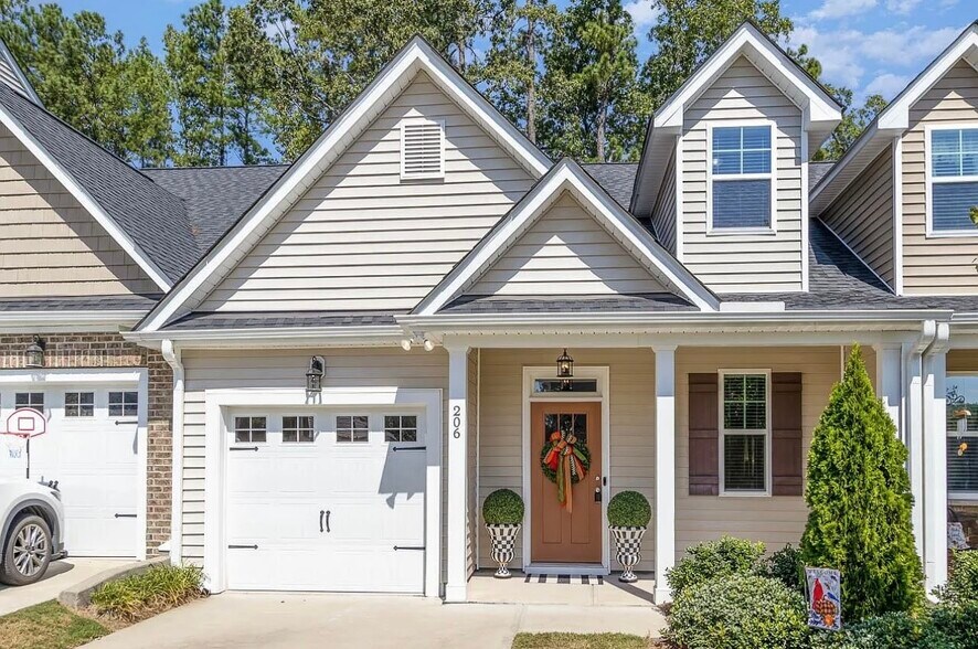 Primary Photo - 206 Churment Ct