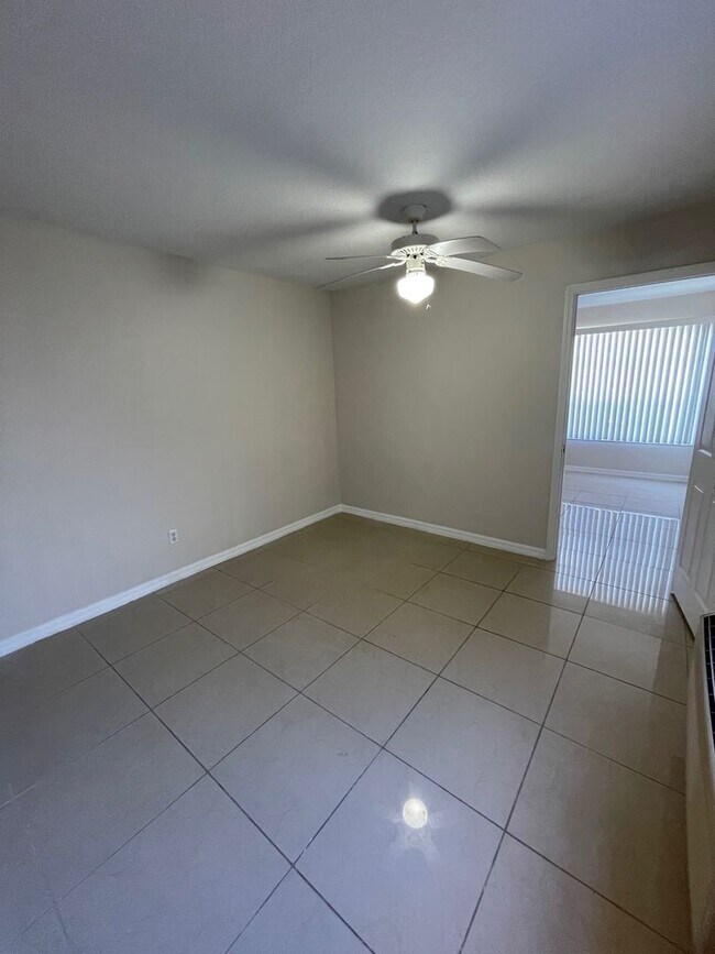 Building Photo - Cozy 1 Bedroom/Studio Style, 1 Bathroom Co...