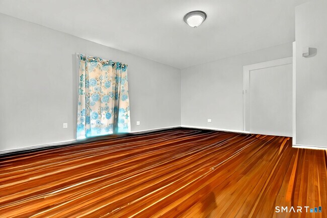 Building Photo - 1440 Wood Ave