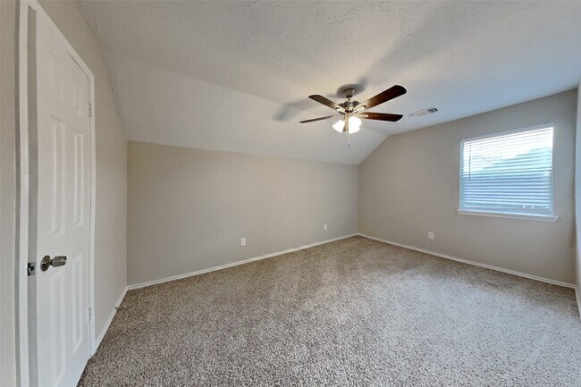 Building Photo - 2415 Pebbledowne Cir