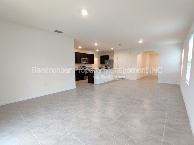 Building Photo - 32614 Canyonlands Dr