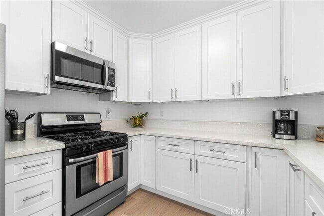 Building Photo - 4208 W 182nd St