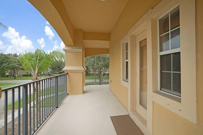Building Photo - 748 Cresta Cir