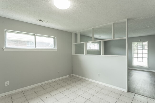 Building Photo - 3976-3976 Arbor Pl Ln