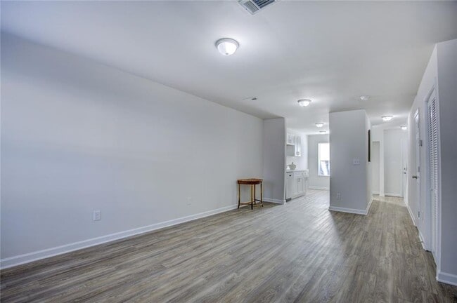 Building Photo - 2340 Beaver Ruin Rd