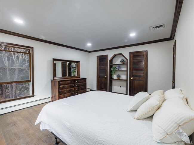 Building Photo - 11 Geralind Dr