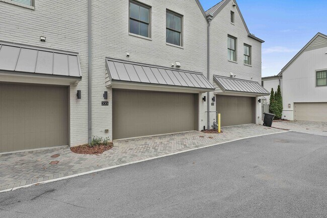 Building Photo - 335 Sage Ln