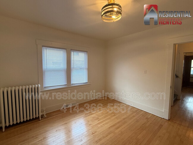 Building Photo - 2033 S 82nd St