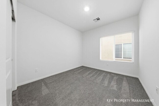 Building Photo - 4445 Bayley Skye Ave