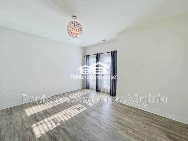 Building Photo - 7922 Shore Dr